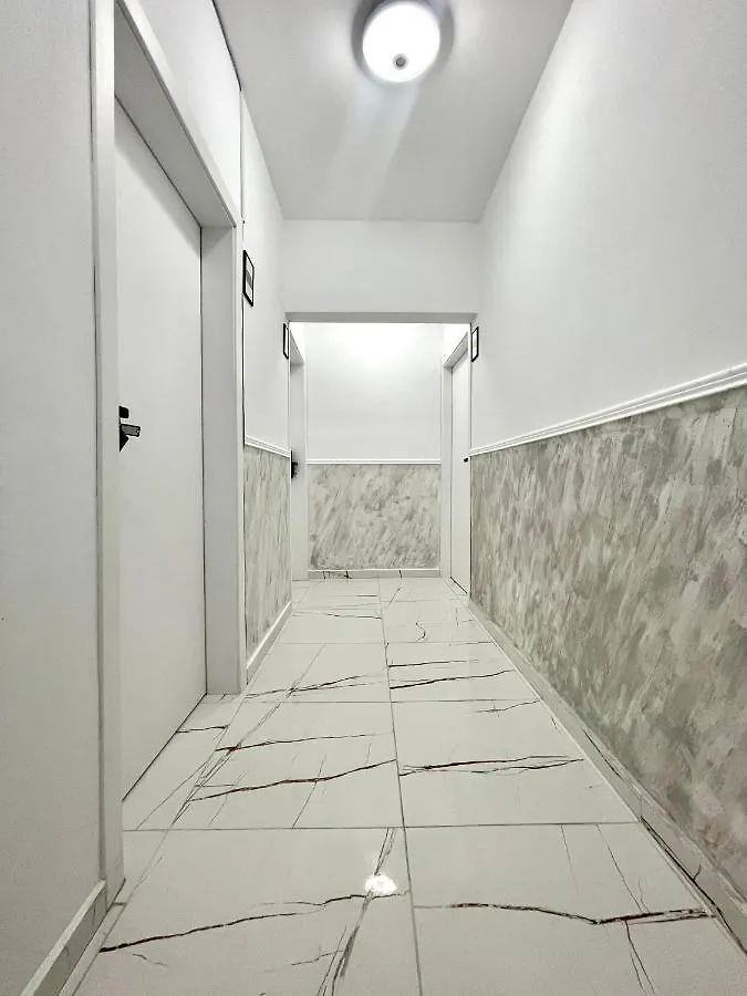 Апартаменты Glassroom- Самостоятелна Стая Private Room Варна